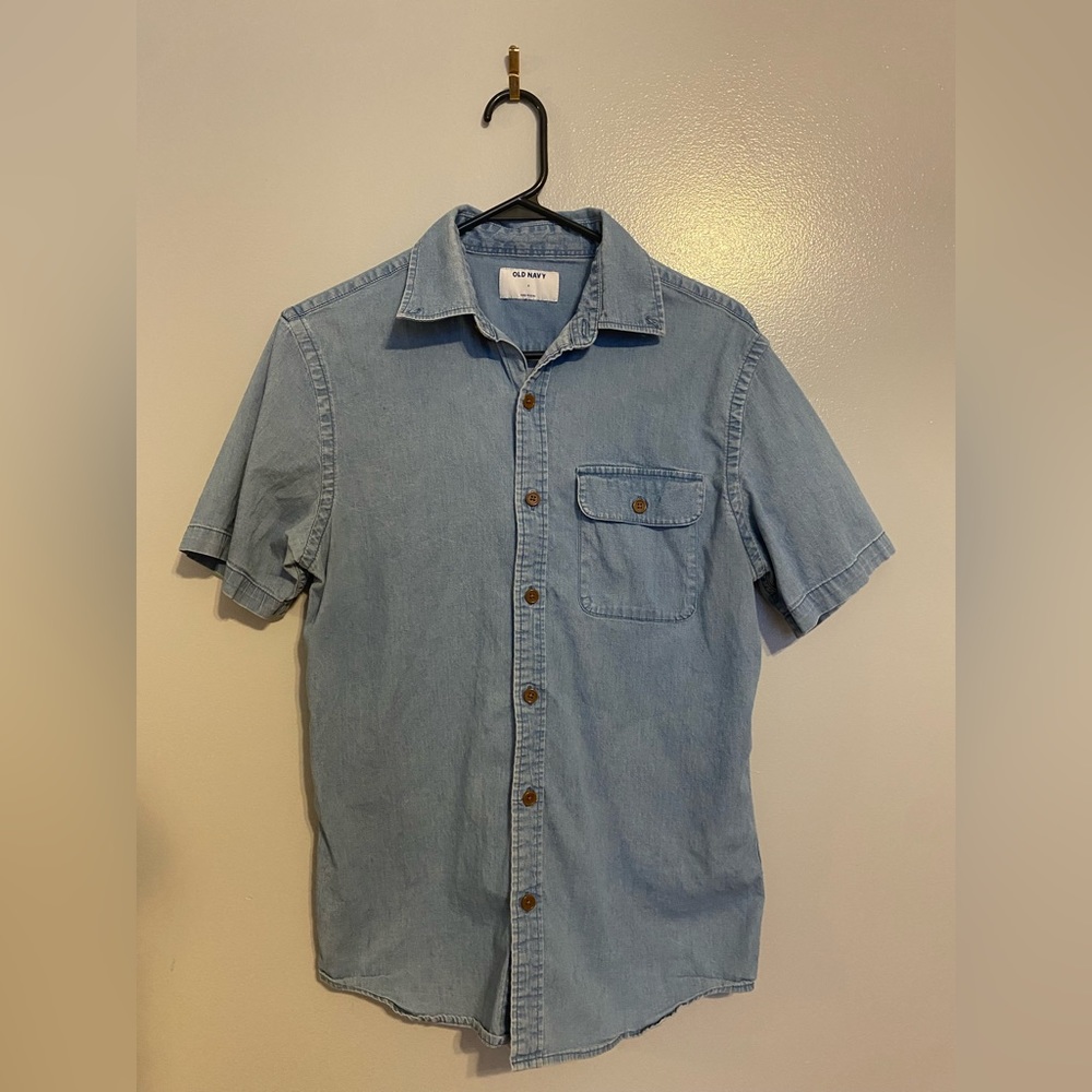 Old Navy Men’s Denim Short Sleeve Button Up